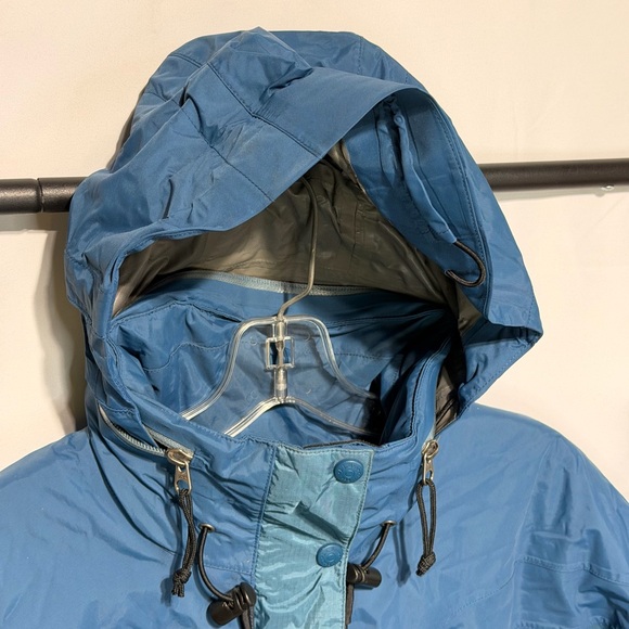 L.L. Bean Women's Two-Tone Blue Hooded Jacket EUC - Picture 7 of 16